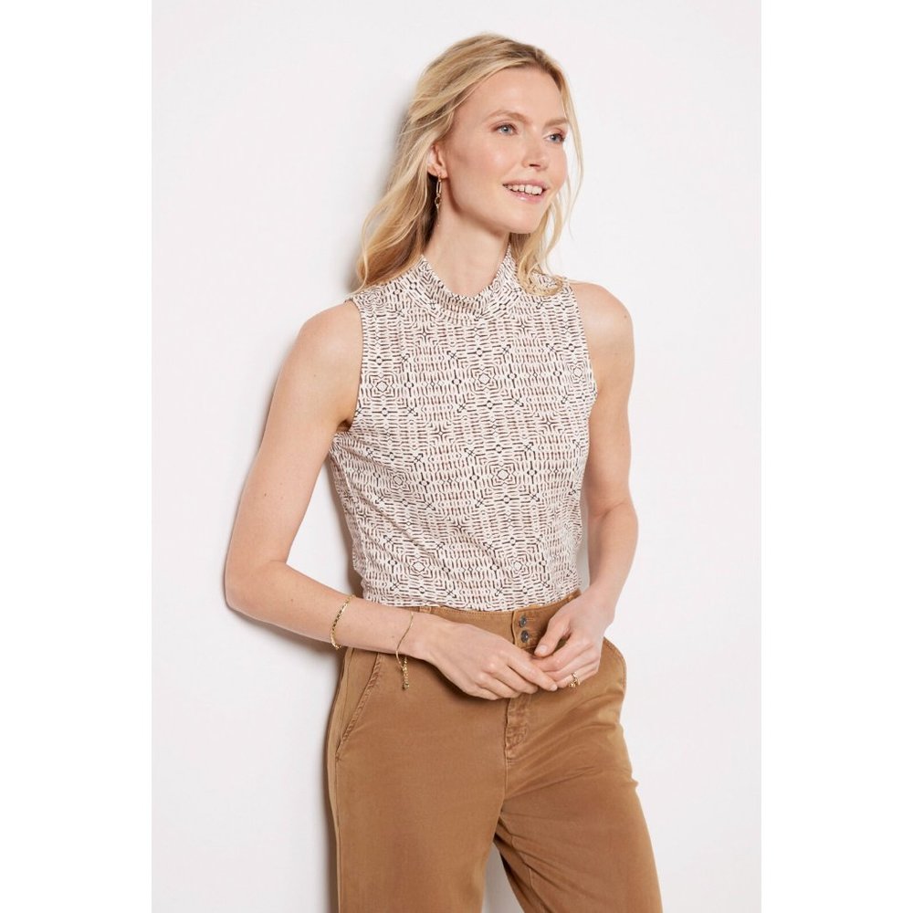 Evereve Robyne Sleeveless Top